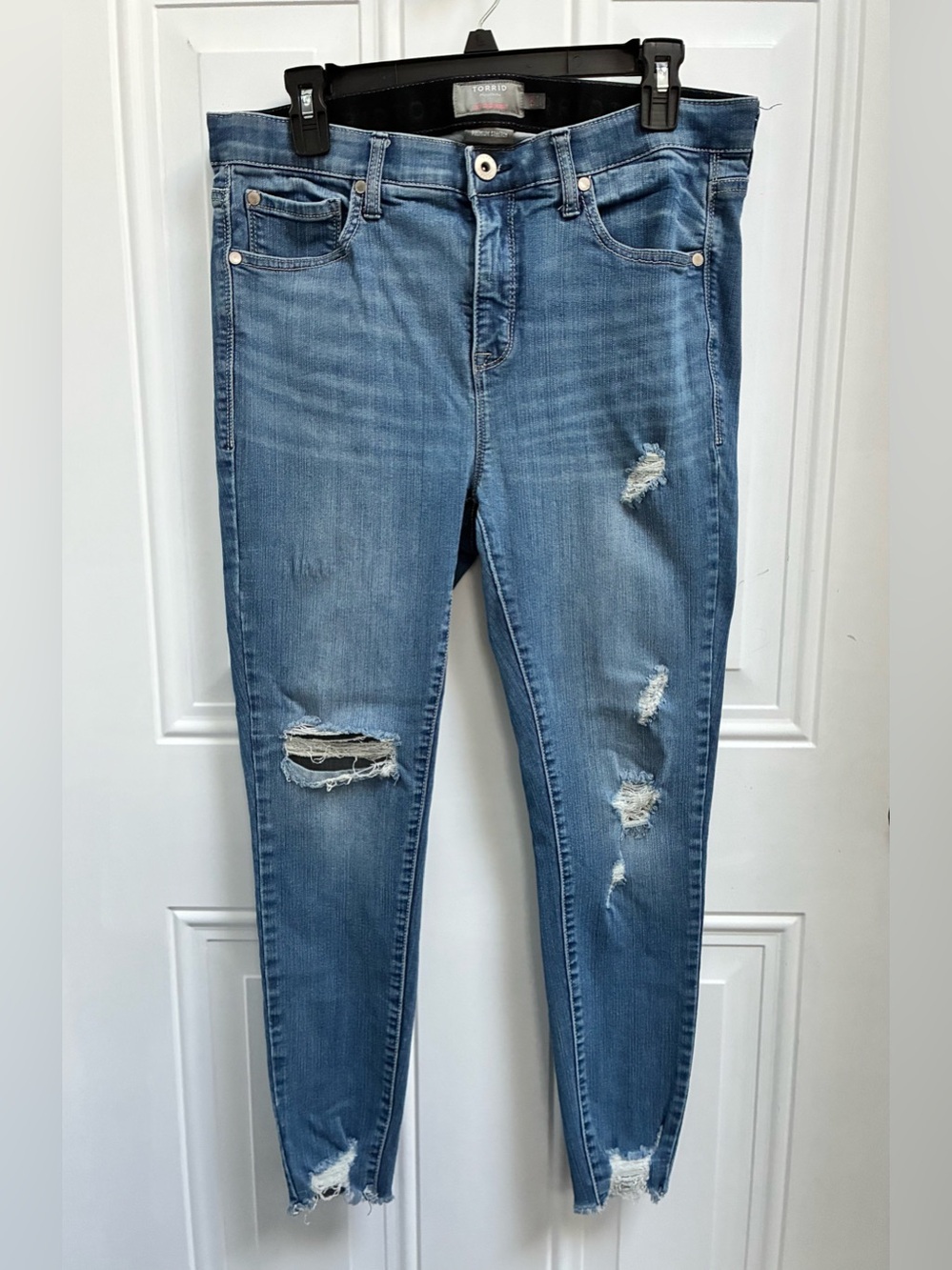 TORRID sky high skinny jeans 12R
